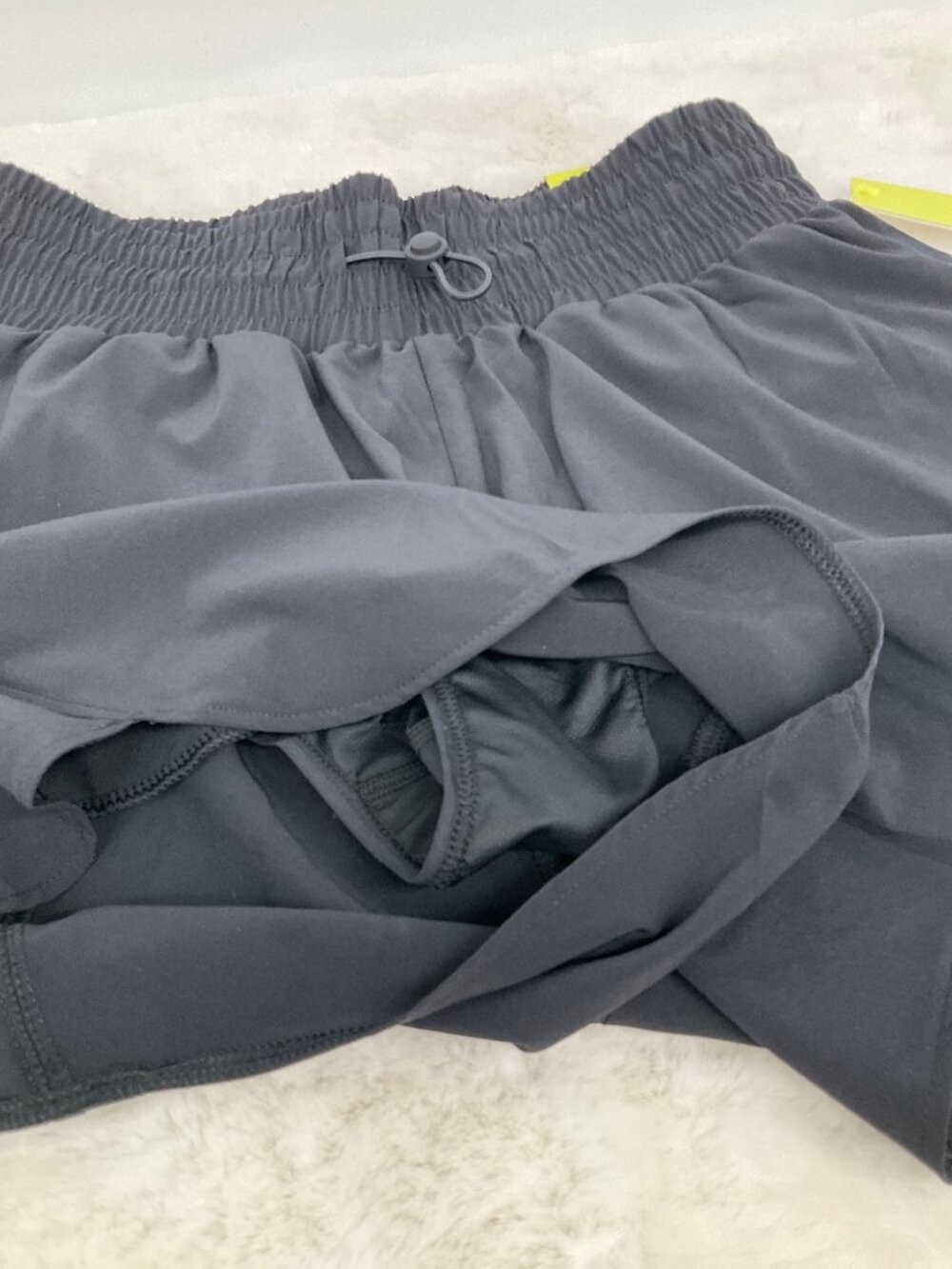 All in Motion size Small Woven High-Rise Shorts 3" BLACK NEW - Picture 4 of 7